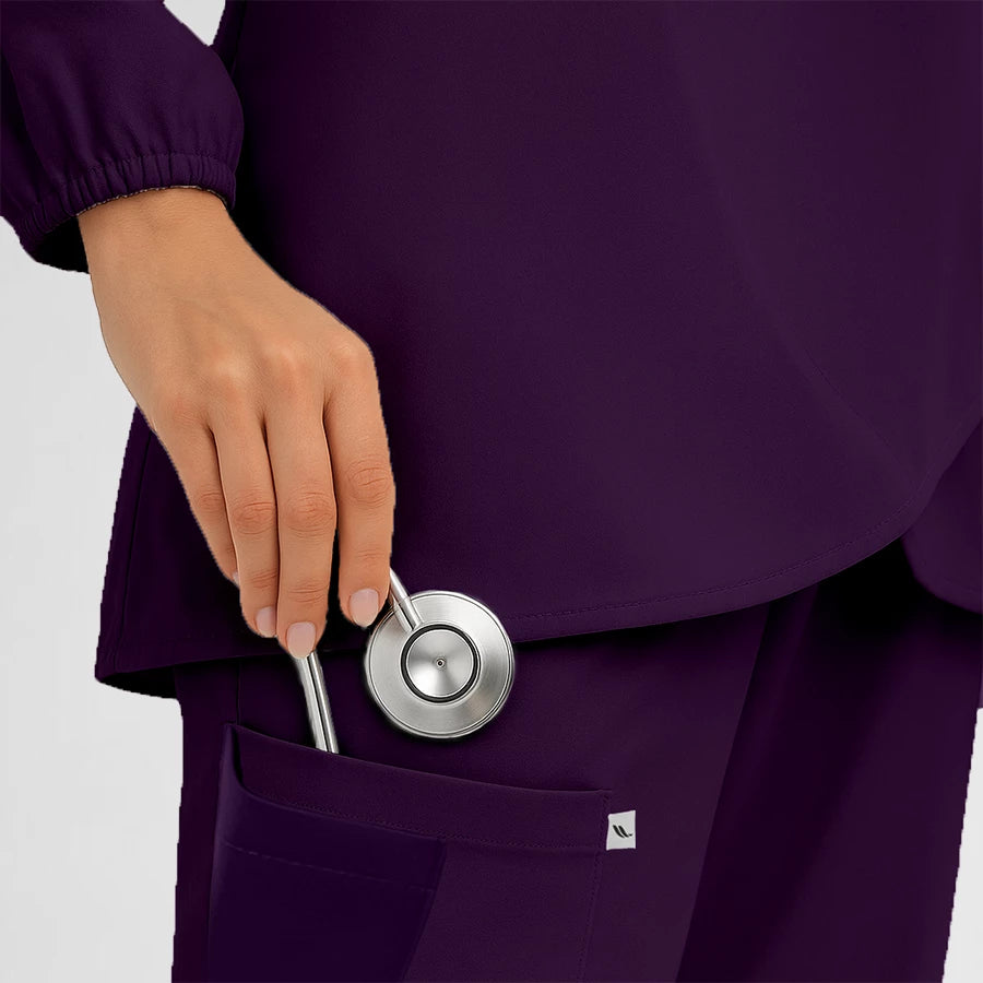 Pyjama de Bloc Femme - Hijab porté par une professionnelle de santé | FIGS.ma – Scrubs confortables et modernes au Maroc