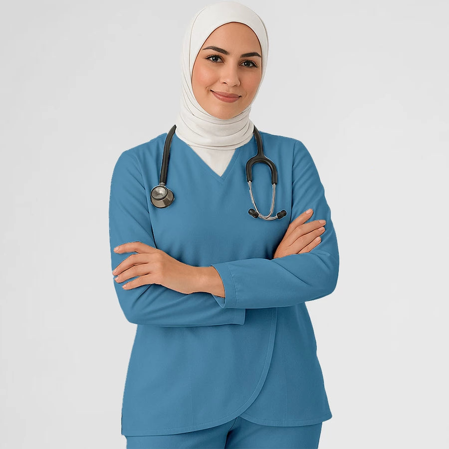 Pyjama de Bloc Femme - Hijab porté par une professionnelle de santé | FIGS.ma – Scrubs confortables et modernes au Maroc