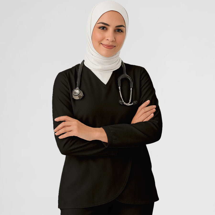 Pyjama de Bloc Femme - Hijab porté par une professionnelle de santé | FIGS.ma – Scrubs confortables et modernes au Maroc