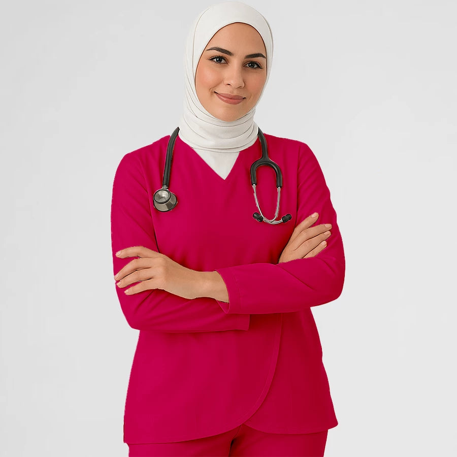 Pyjama de Bloc Femme - Hijab porté par une professionnelle de santé | FIGS.ma – Scrubs confortables et modernes au Maroc
