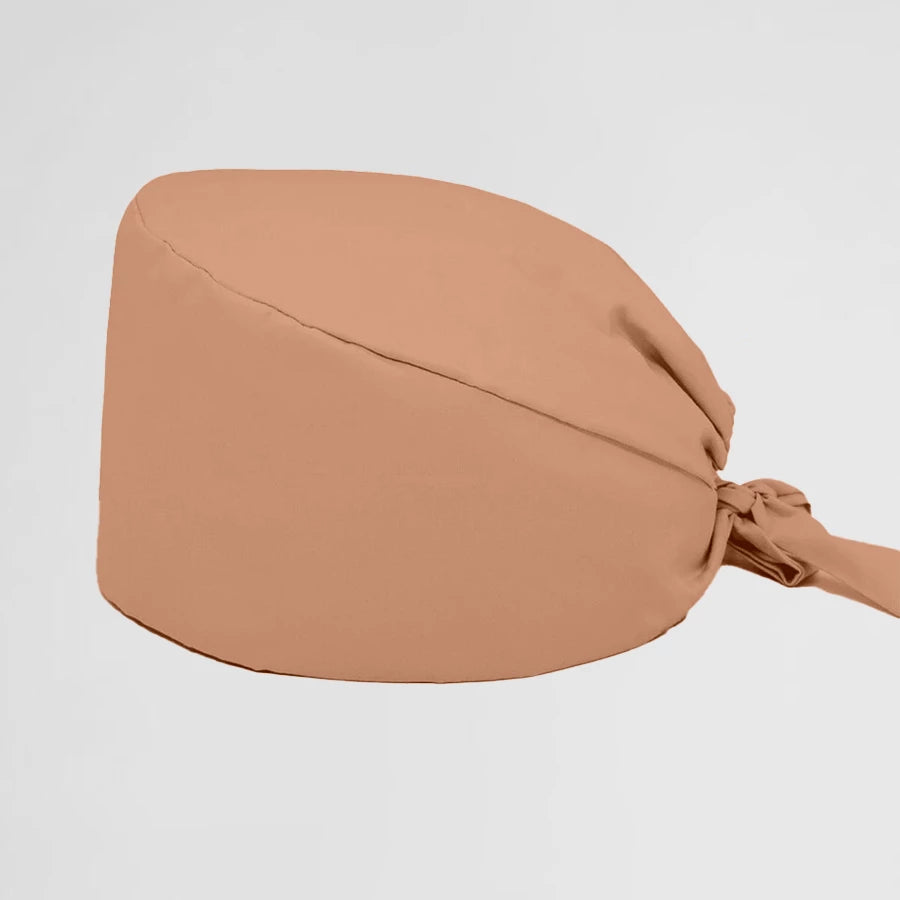 Photo de Calots Médicaux – confort, broderie et style professionnel. FIGS.ma | Scrubs Maroc.