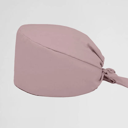 Photo de Calots Médicaux – confort, broderie et style professionnel. FIGS.ma | Scrubs Maroc.
