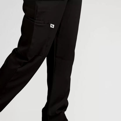 Photo de Pyjama de Bloc Femme - Col V Trois Quart Stretch – confort, broderie et style professionnel. FIGS.ma | Scrubs Maroc.