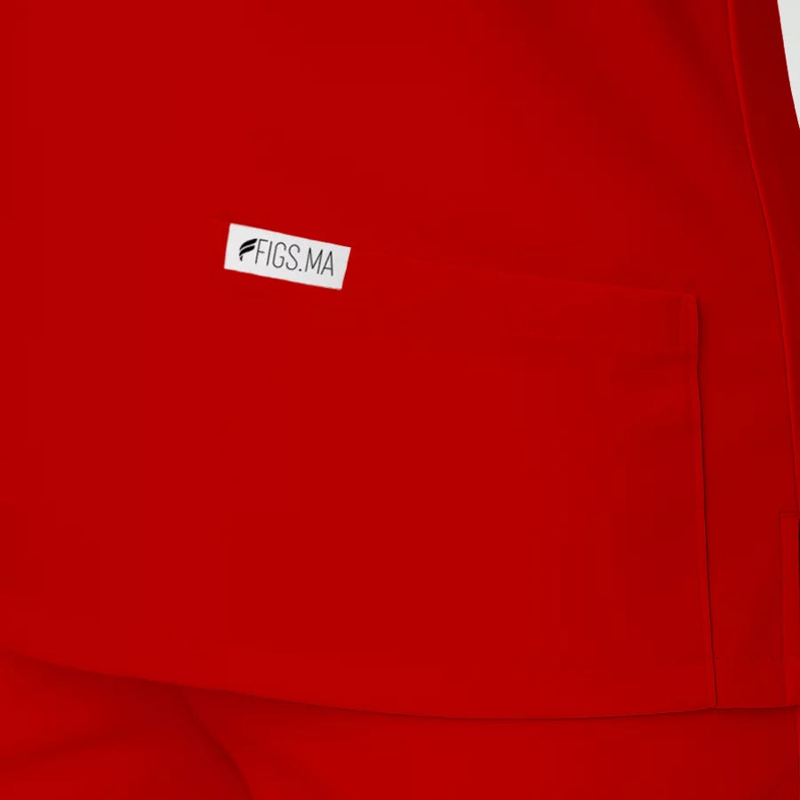 Pyjama de Bloc Femme - Col Chemise Stretch porté par une professionnelle de santé | FIGS.ma – Scrubs confortables et modernes au Maroc