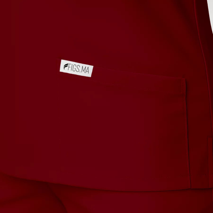 Pyjama de Bloc Femme - Col Chemise Stretch porté par une professionnelle de santé | FIGS.ma – Scrubs confortables et modernes au Maroc