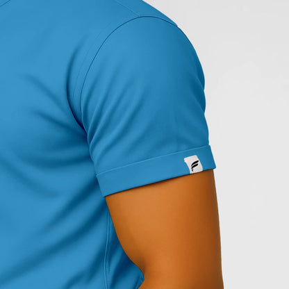 Pyjama de Bloc Homme - Col Officier Stretch porté par un professionnel de santé | FIGS.ma – Scrubs élégants et performants au Maroc