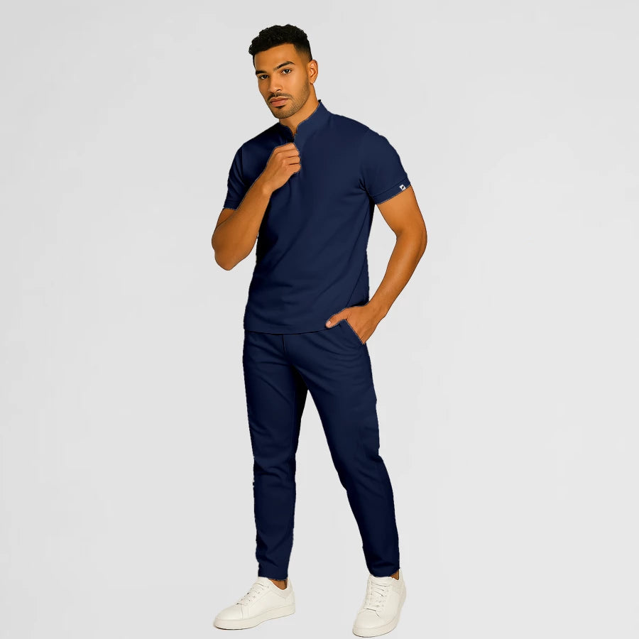 Pyjama de Bloc Homme - Col Officier Stretch porté par un professionnel de santé | FIGS.ma – Scrubs élégants et performants au Maroc