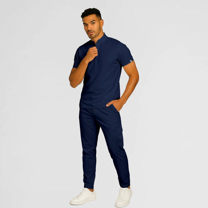 Pyjama de Bloc Homme - Col Officier Stretch porté par un professionnel de santé | FIGS.ma – Scrubs élégants et performants au Maroc