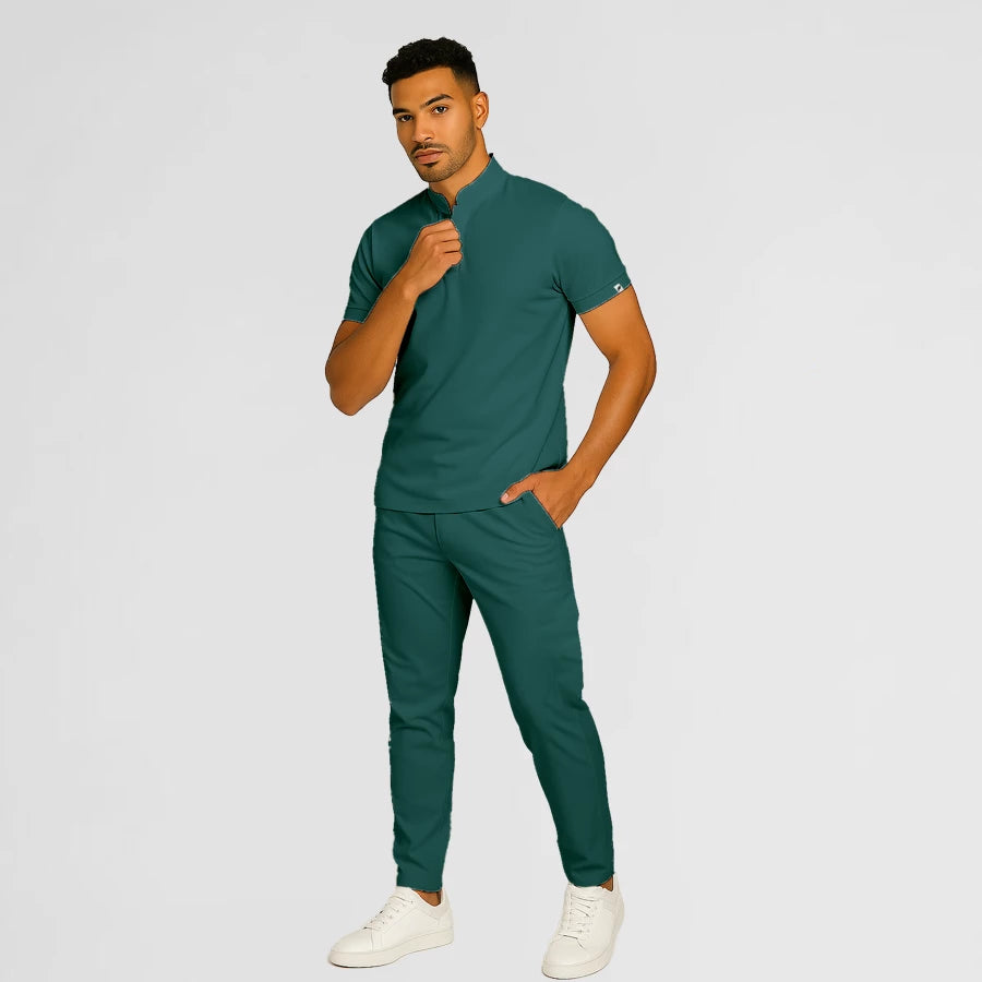 Pyjama de Bloc Homme - Col Officier Stretch porté par un professionnel de santé | FIGS.ma – Scrubs élégants et performants au Maroc
