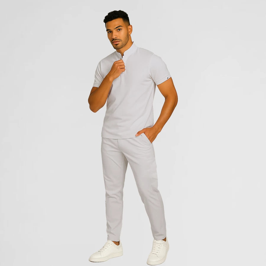 Pyjama de Bloc Homme - Col Officier Stretch porté par un professionnel de santé | FIGS.ma – Scrubs élégants et performants au Maroc