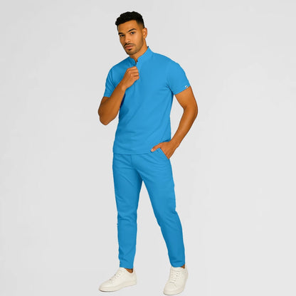 Pyjama de Bloc Homme - Col Officier Stretch porté par un professionnel de santé | FIGS.ma – Scrubs élégants et performants au Maroc