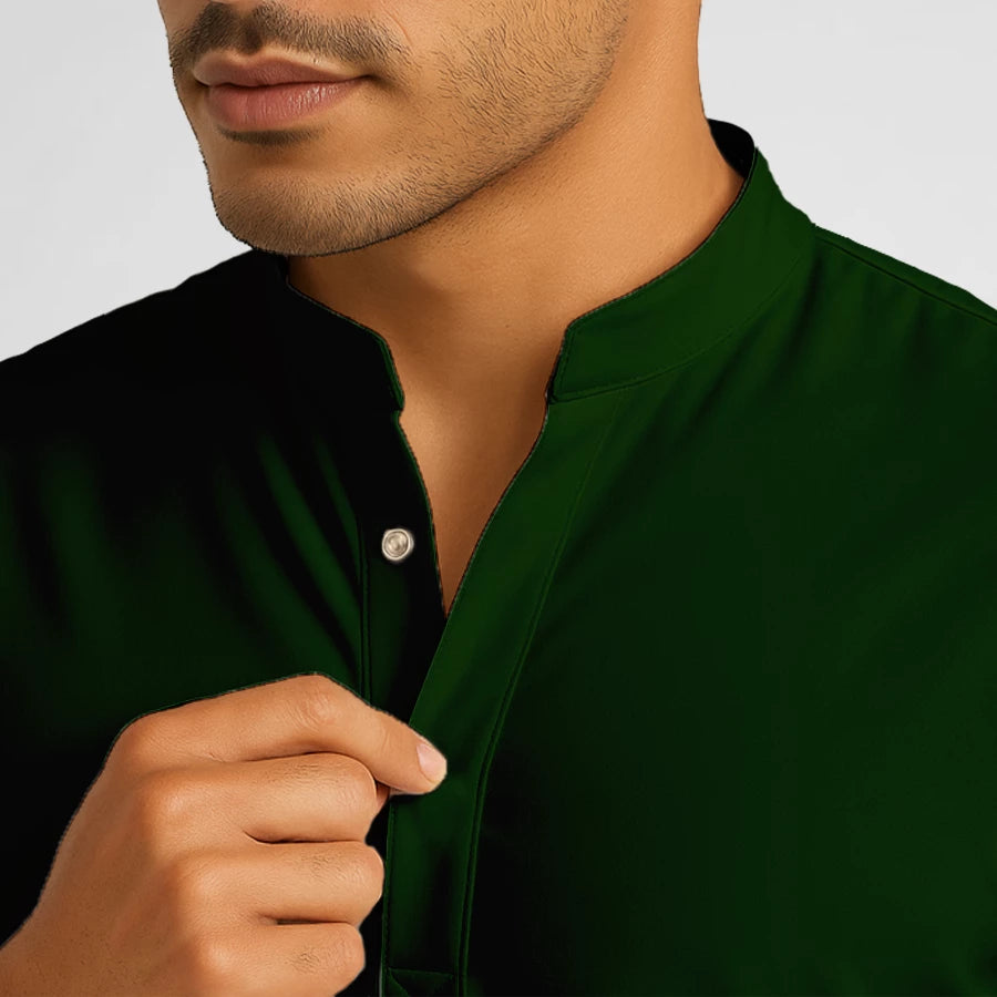 Pyjama de Bloc Homme - Col Officier Stretch porté par un professionnel de santé | FIGS.ma – Scrubs élégants et performants au Maroc