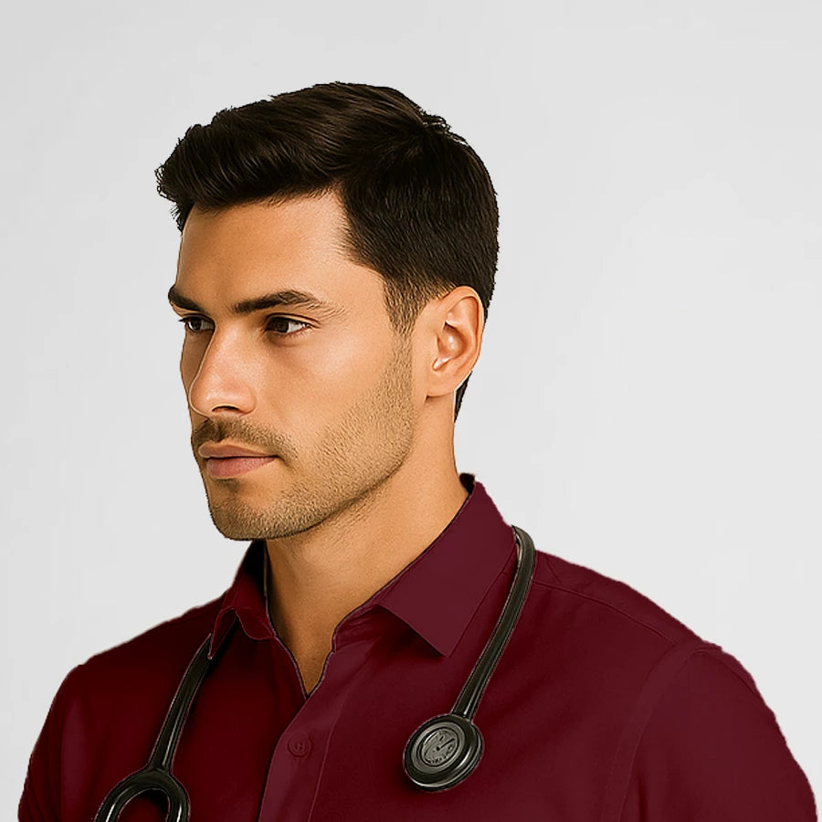 Pyjama de Bloc Homme - Col Chemise Stretch porté par un professionnel de santé | FIGS.ma – Scrubs élégants et performants au Maroc